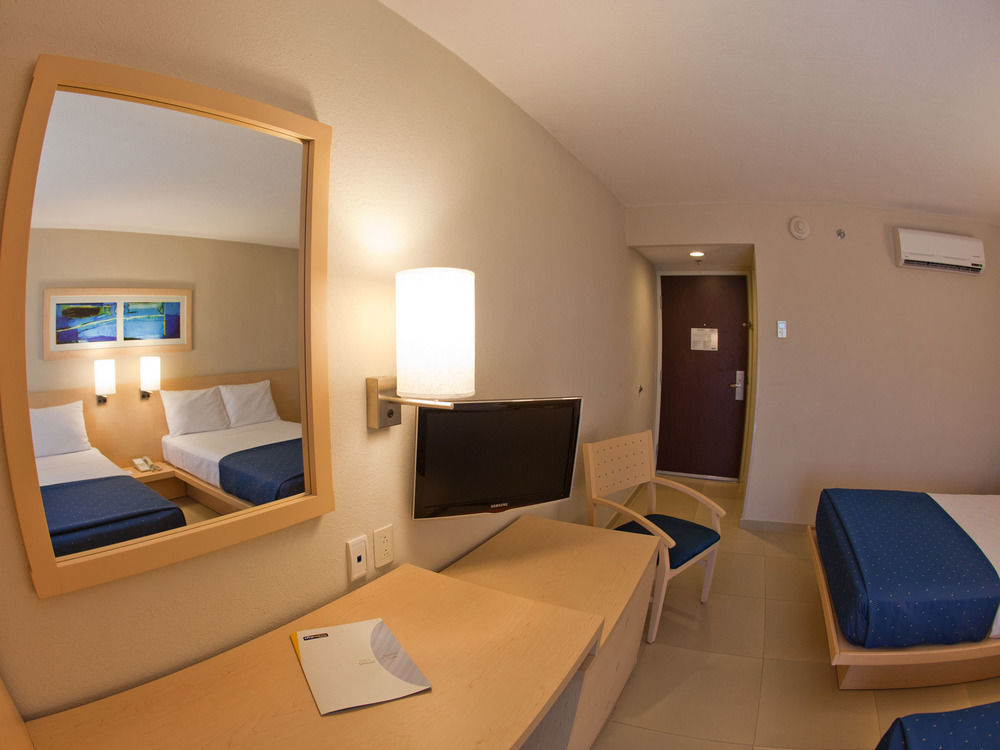 City Express By Marriott Mérida Kültér fotó